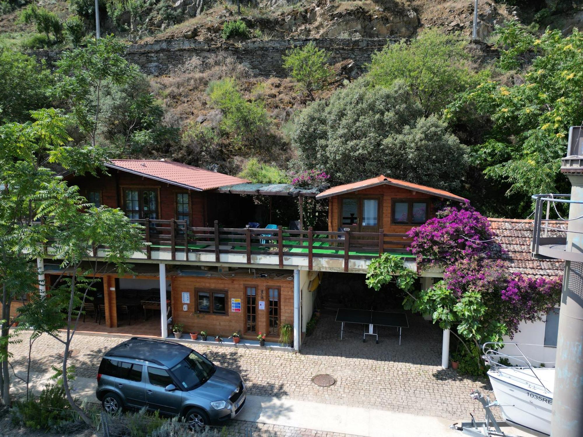 Douro Yacht Charter & Bungalows São João da Pesqueira Extérieur photo