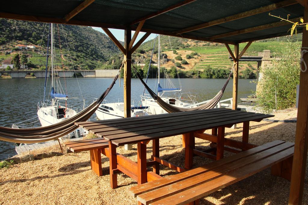 Douro Yacht Charter & Bungalows São João da Pesqueira Extérieur photo